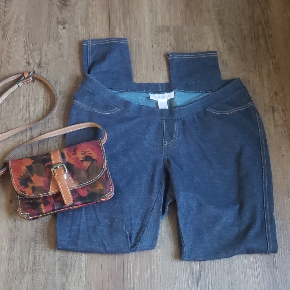 Motherhood maternity under belly legging size med